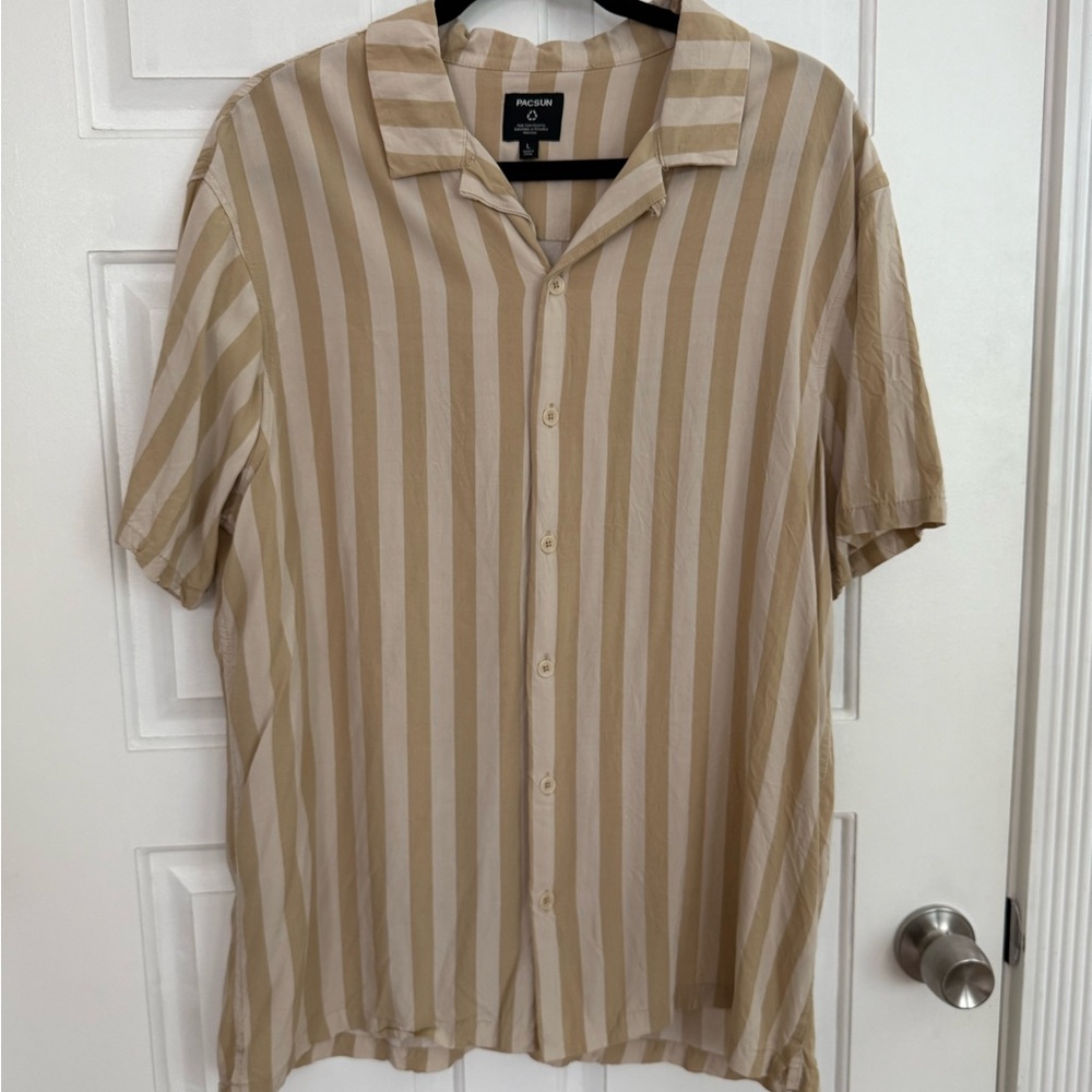 PacSun Men's Beige and Cream Striped Shirt